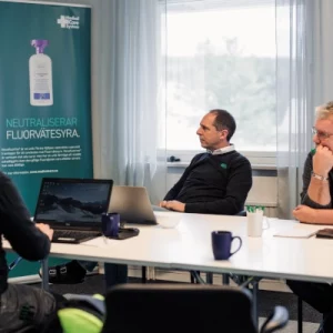 Första hjälpen vid kemiska olyckor med fluorvätesyra